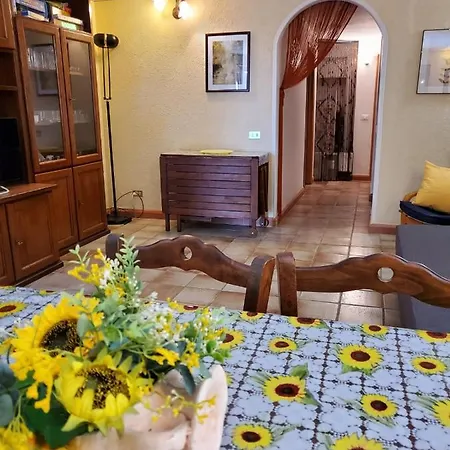 Il Girasole Apartment *