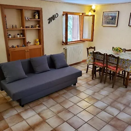 Il Girasole Apartment *